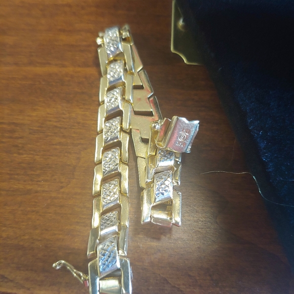 14k Gold bracelet - Picture 4 of 8